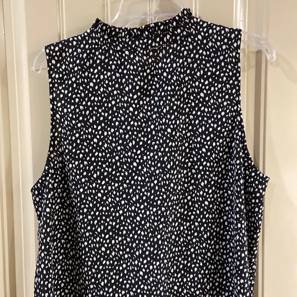 Sleeveless Blouse by Betsy’s Boutique Shop. EUC! - Picture 5 of 16